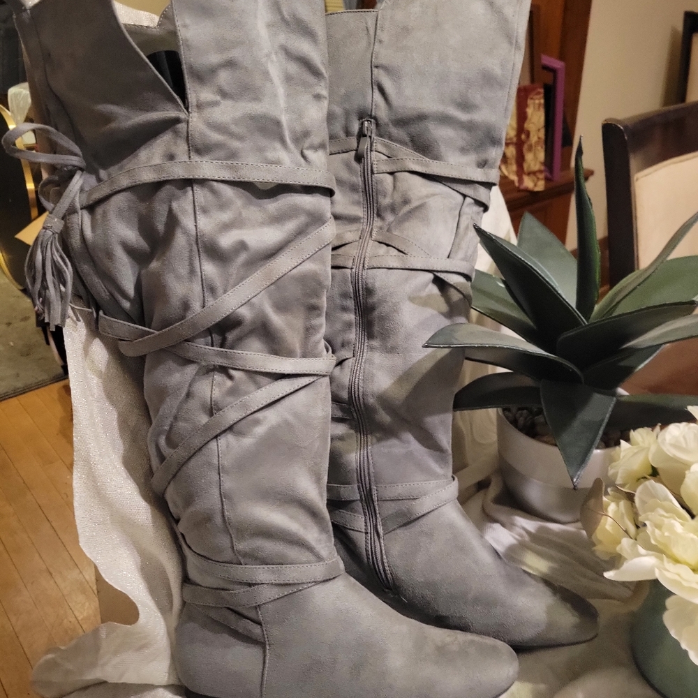 Is woman's boots